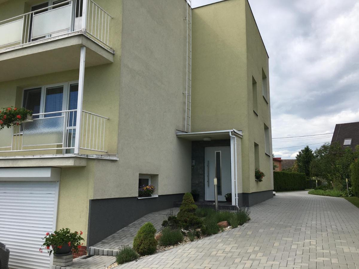 Apartman Krasna Vyhlidka Dolni Benesov Exterior photo